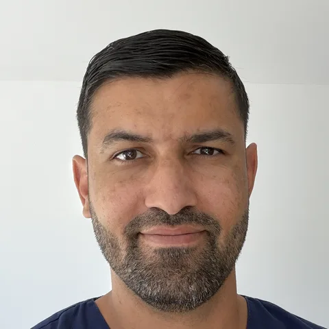 Dr Fakhreddine Tighza, chirurgien-dentiste